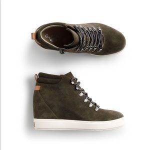 Dr Scholls Wedge Suede Shoe